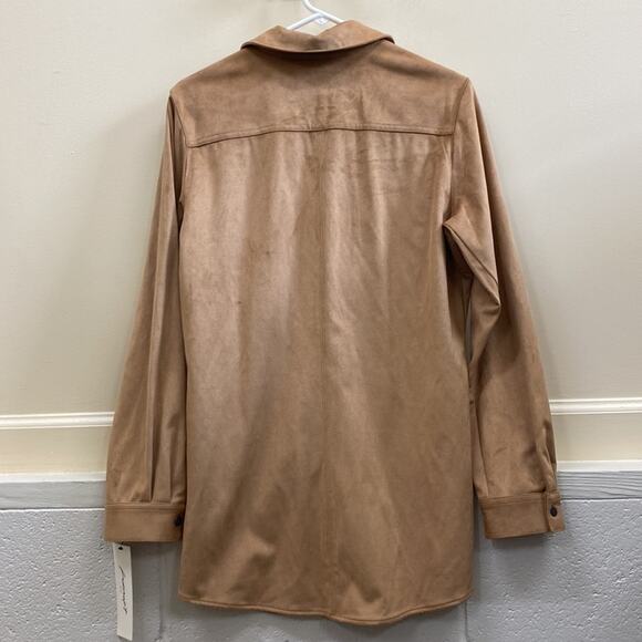 Foxcroft NWT women’s size 10 tan suede feel button down long sleeve top - Picture 6 of 6